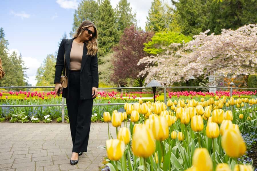 Vancouver to Victoria Seaplane Day Trip + Butchart Gardens - Downtown Victoria after the gardens: where to spend your free time well
