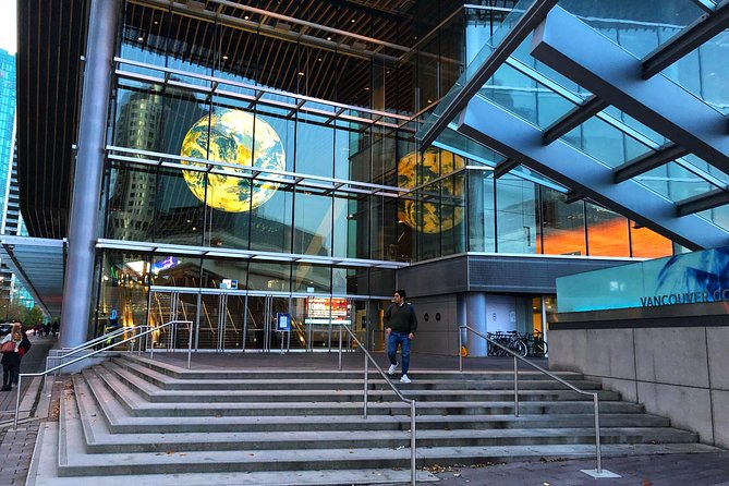 Vancouver Top Attraction Highlights Tour Private With Capilano - Chinatown and Totem Poles, two cultural stops that work well in a tight day