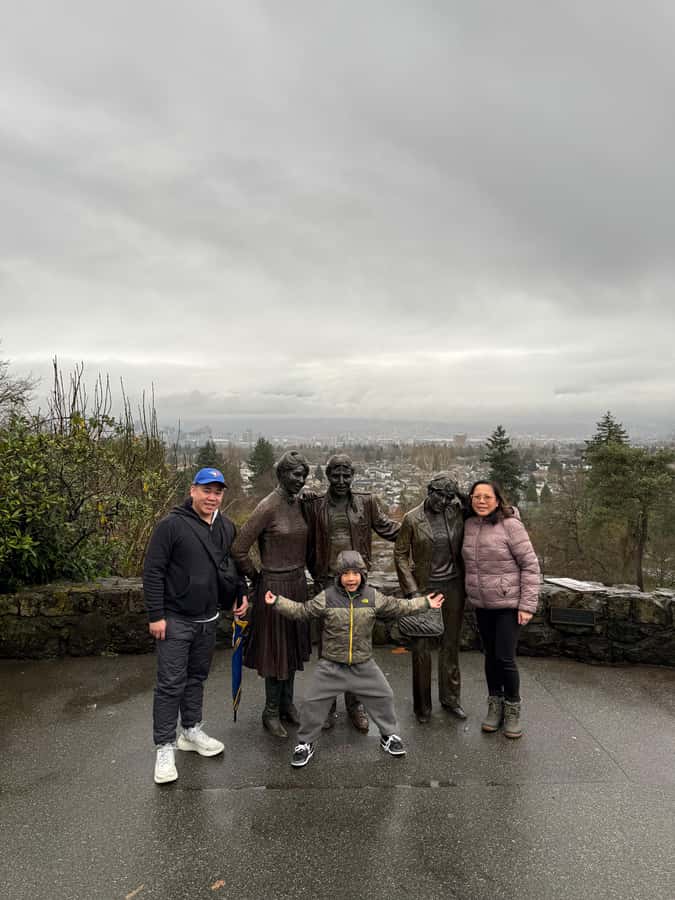 Vancouver Tour/Car/Grandville Island/Queen Elizabeth/China T - Vancouver Art Gallery exterior, Robson Street, and the quick-hit downtown feel
