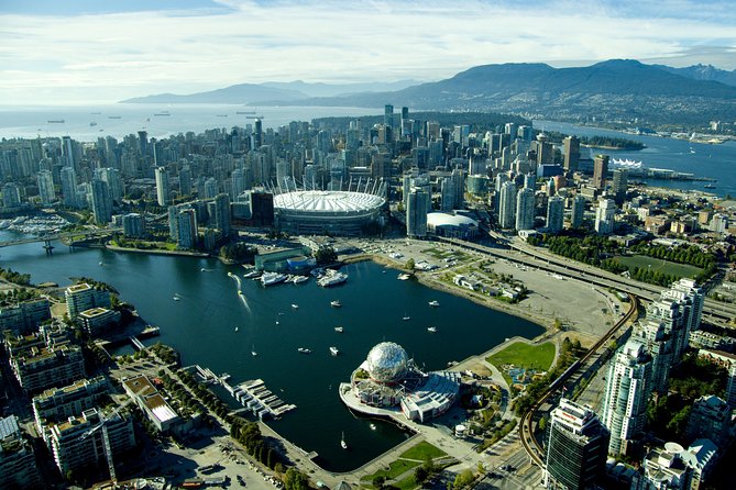 Vancouver Tour: Stanley Park, Granville Island & Capilano Bridge - Pickup timing, group size, and the one thing that can ruin your day