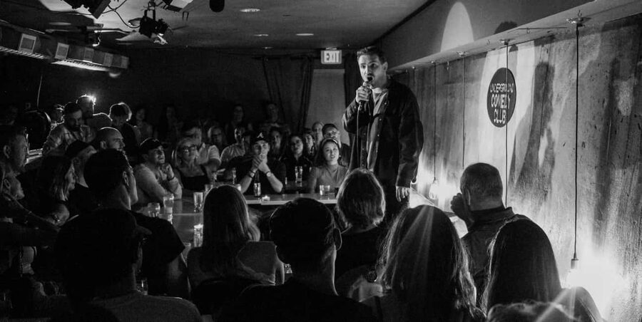 Vancouver: Underground Comedy Club Entry Ticket - Bar and Restaurant Access: How to Plan What You Eat and Drink
