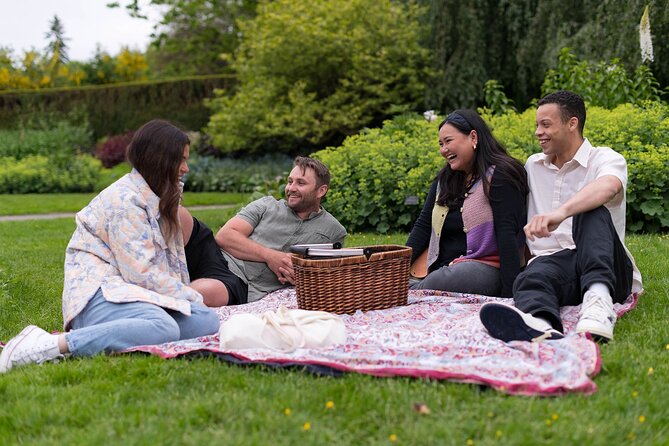 VanDusen Botanical Garden Admission Ticket - Visitor comfort basics: food, washrooms, and the stuff that changes your day
