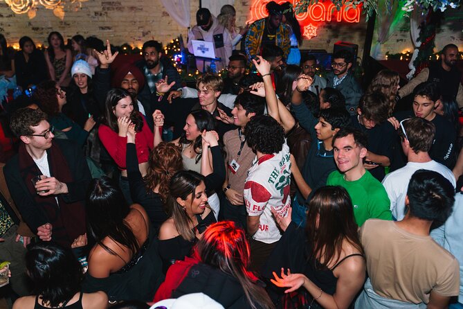 VIP Group Clubbing Experience with the West Coast Party Crawl - Stop 1: The Yale Saloon, where games break the ice